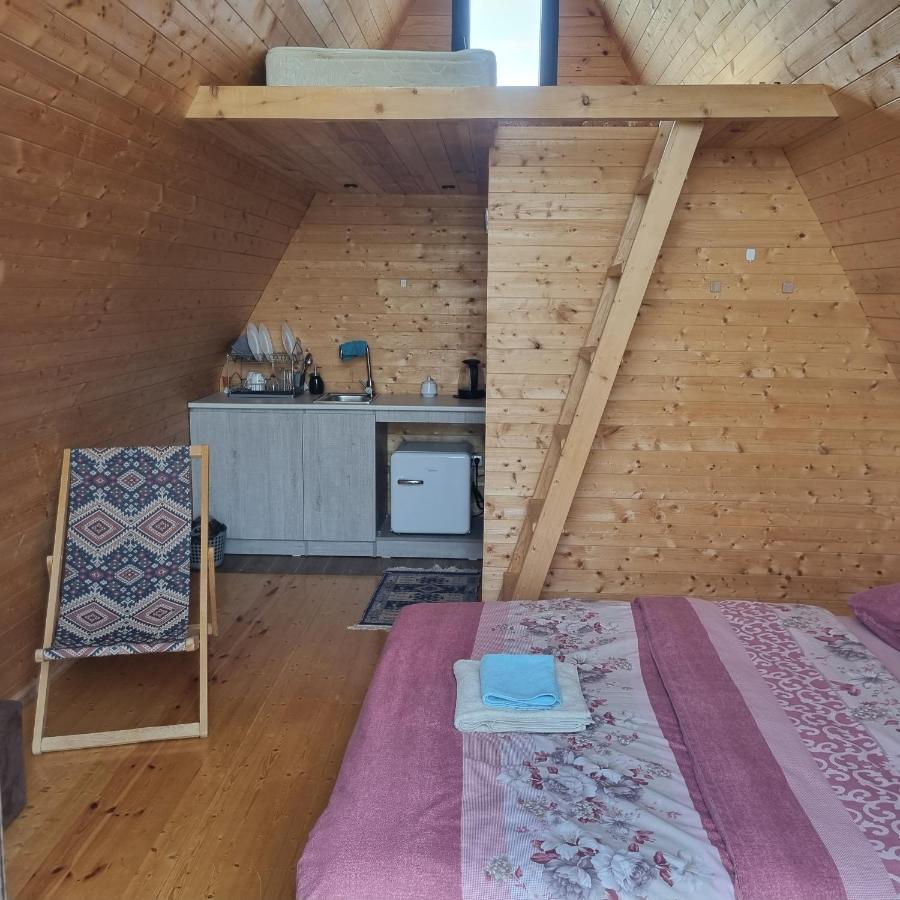 Cottage In Udabno ภายนอก รูปภาพ